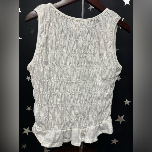 Sadie & Sage Wait a Minute white smocked tank top NWT - Picture 6 of 8